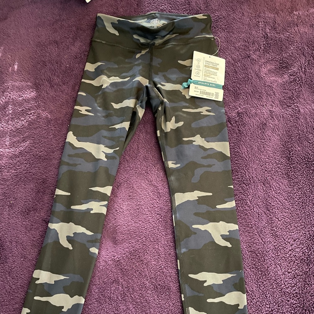 NWT Athleta Girl Printed Chit Chat tight.